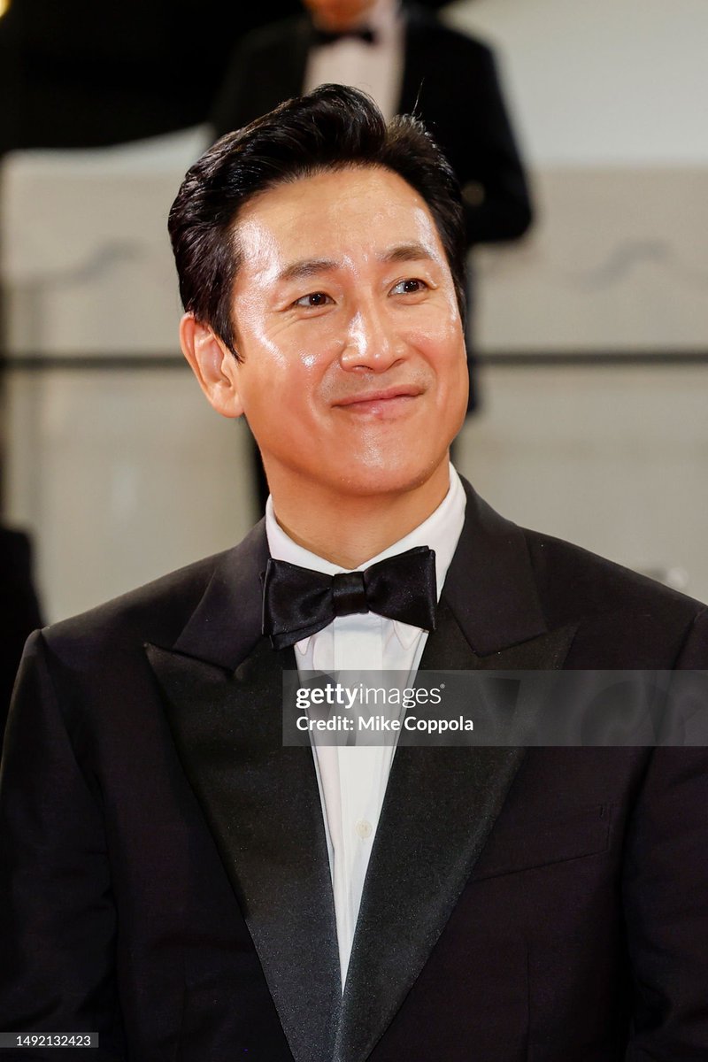 sunkyunarchive's tweet image. Hi there, if you'd like to watch Lee Sunkyun's works, I've included a thread with links down below on where you can!