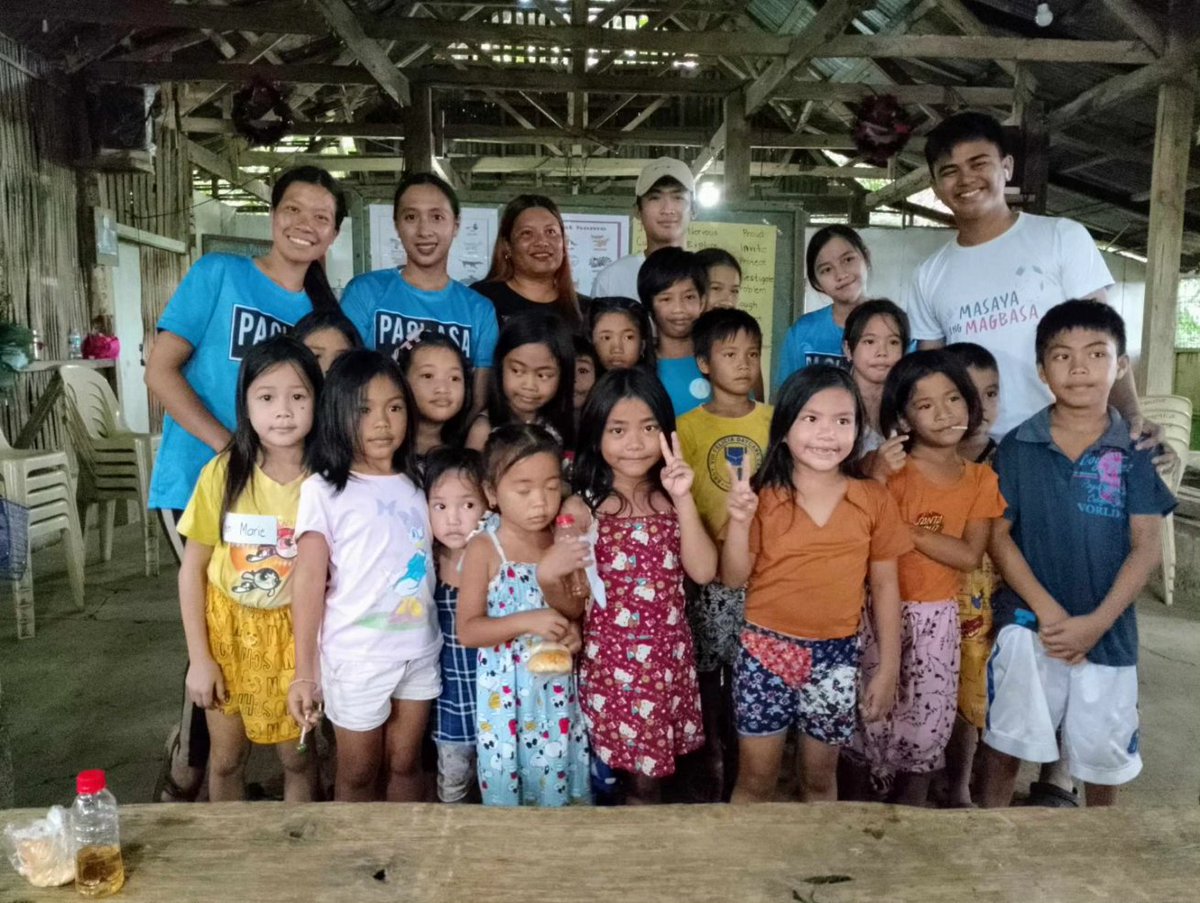 hopebuildersorg's tweet photo. With education as the main thrust of the organization, the HBONI has started the year with community engagement as it continued its numeracy initiatives benefitting 18 schoolchildren residing in Hacienda Felicia 2, Barangay 8, Victorias City, Negros Occidental. https://t.co/5WB5cFKe37