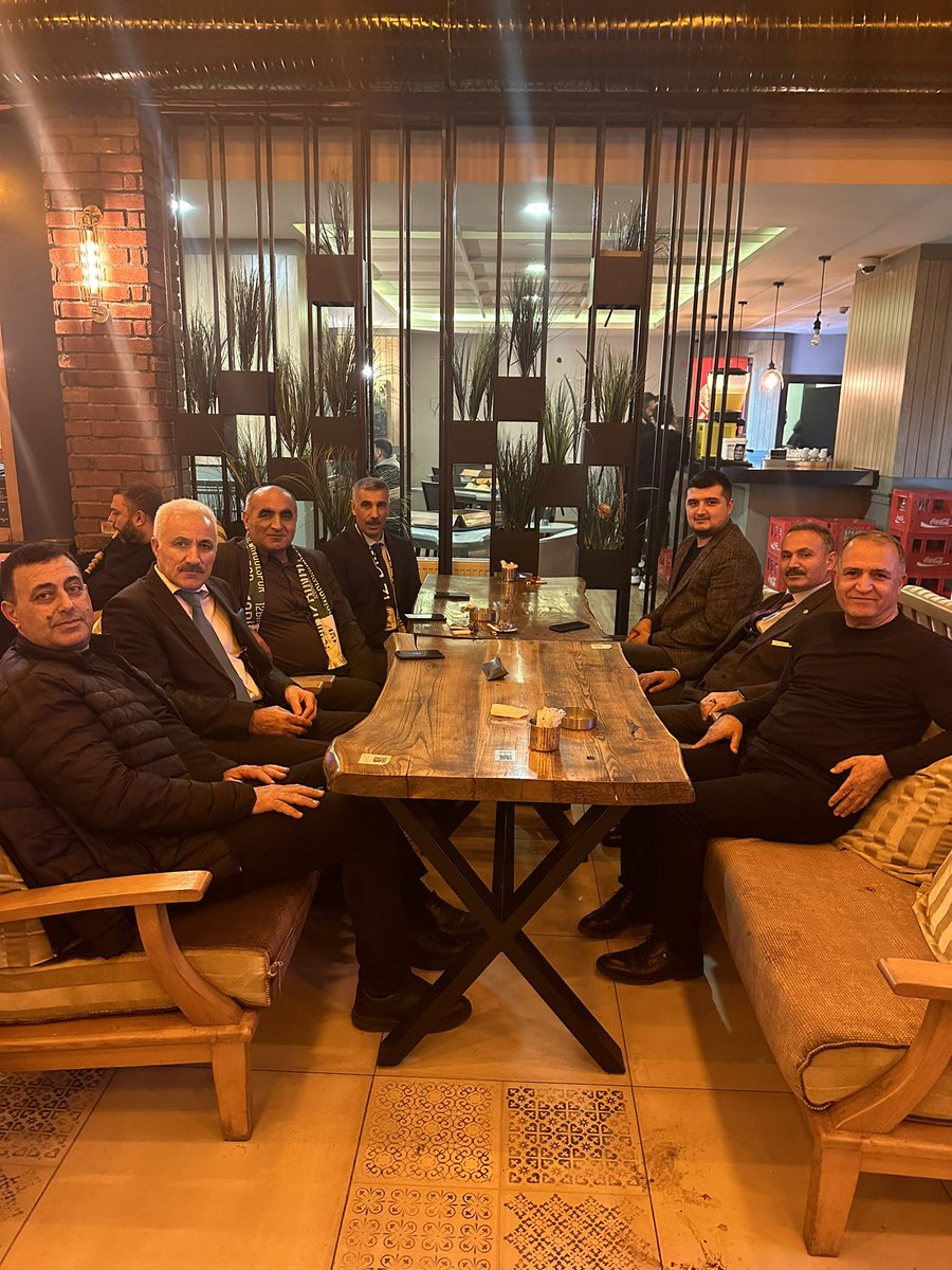 CamukaOrhan's tweet photo. Bursa BİN-DER önceki dönemlerden başkanlarımız sayın Abidin İldan, Yunus Bulut ve Başkan Muzafer Gölen ile Pendik’te görüştük, başkanlarımızın hoşgörü ve güzel sohbetlerinden sonsuz şükranlarımı sunarım.
@ildanabidin 
@yunusbulut1216 
@muzaffergolen https://t.co/3vgaWV30W3
