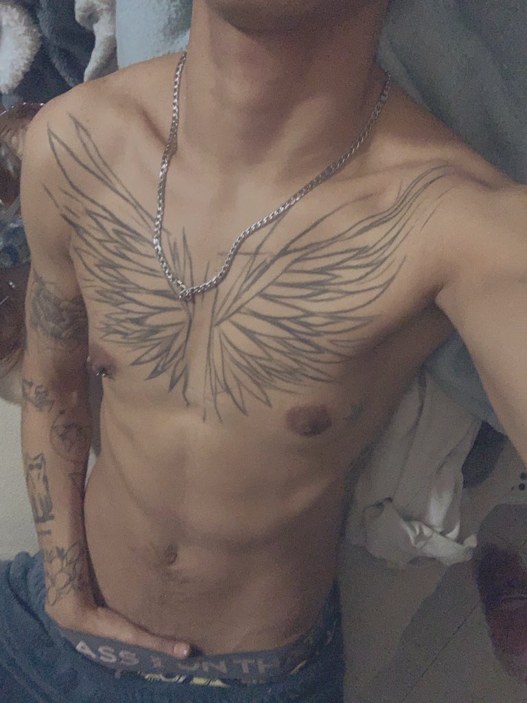 MenTrans_'s tweet photo. Um beijo que comece pelo pescoço ia bem 😈🔥🔥 https://t.co/TGdEMPz9EG