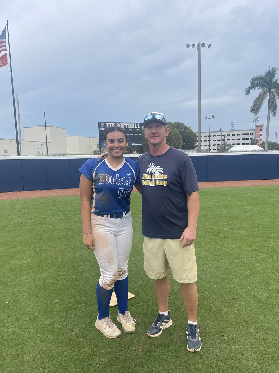 LaureanoAddy00's tweet photo. Thank you @MikeMeyersFIU @CoachBee9 for an amazing camp,I always enjoy meeting new friends and learning from you and the staff.  Thank you for the feedback and encouragement, can’t wait for the next one. @FIUSoftball @LegacyLegendsS1 @TopPreps @ExtraInningSB https://t.co/mB5k3TgUKd