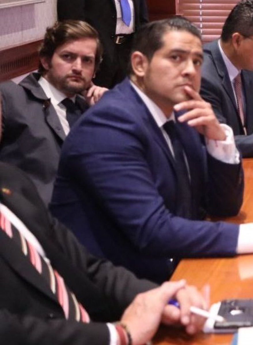 l000t0n's tweet photo. @lahistoriaec @FiscaliaEcuador
@DianaSalazarM2
a cuidar la embajada de #Mexico
@mariapaularomo
@christianzr
@AnitaMGalarzaA
Ojo es el verdadero #PlanFuga q pacto el gobierno con el #CartelRC/PSC, tenemos los ojos en Fito para q @JorgeGlas este próximo a escaparse, si es q no lo hecho ya!! 🤔 https://t.co/E1noCDatic