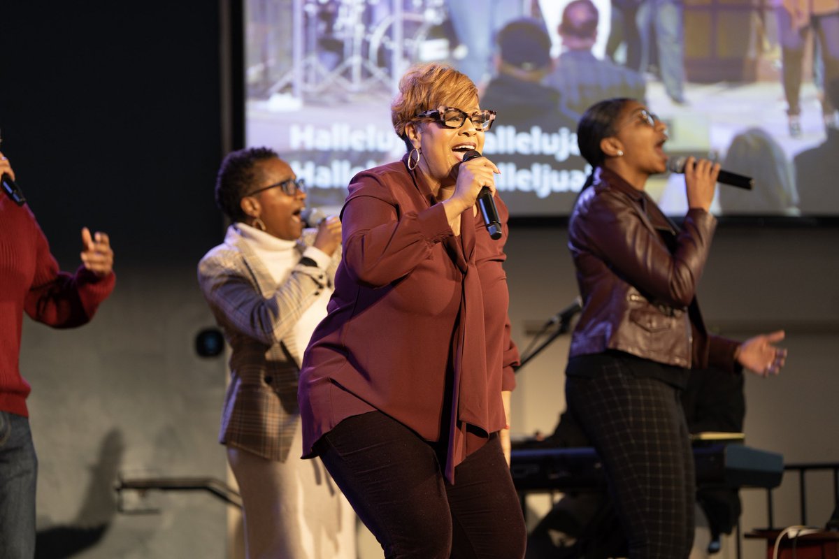 itspastorchris's tweet photo. We started off 2024 @strongtowerbiblechurch by worshipping our great and mighty God in spirit and in truth!! He is worthy of ALL of our praise!! 🔥🙌🏾🙌🏼 #GivingGodMore #MoreOfMe #STBC #GDK https://t.co/xZc56TFZmm