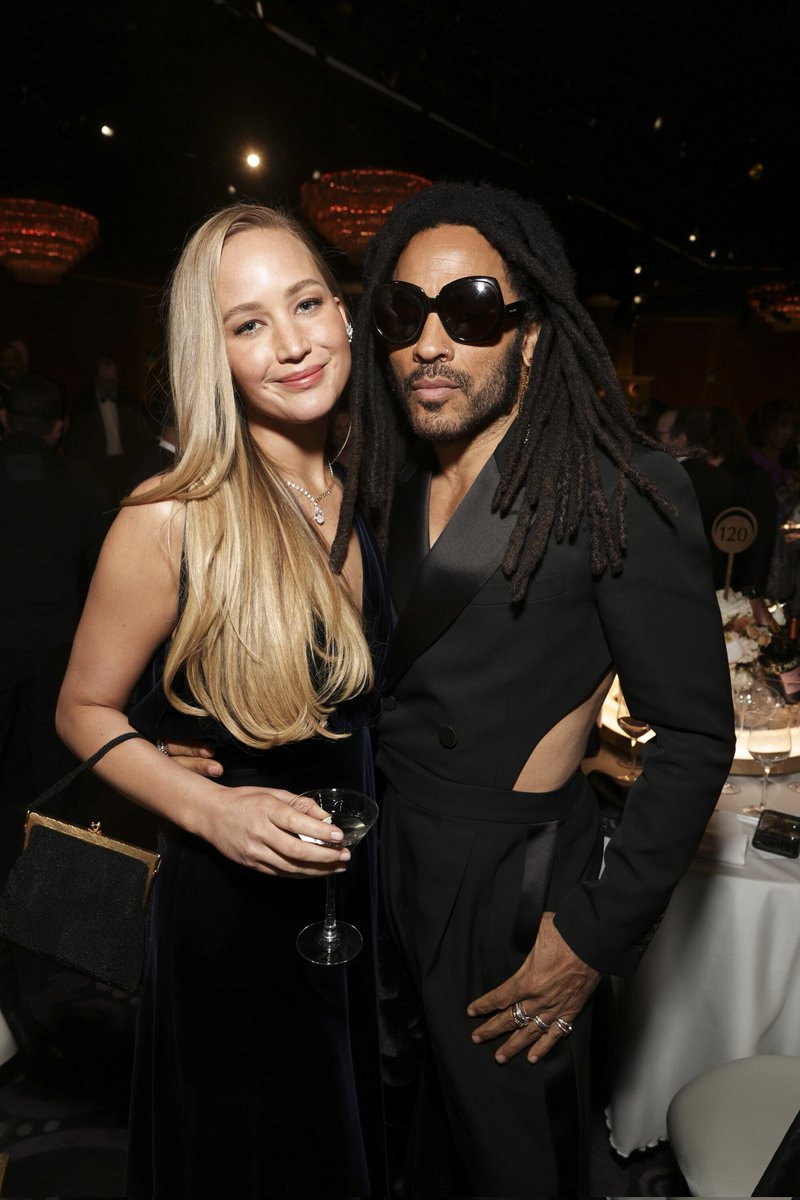 todoxjlaw's tweet photo. Cinna and Katniss reunited! 
Jennifer Lawrence and Lenny Kravitz 🧡 https://t.co/kDhYL7F4e0