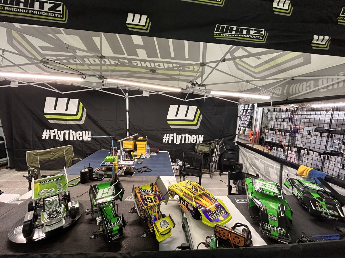 whitzracing's tweet photo. #WhitzHasEnteredTheBuilding

#WhitzRacing #TeamDrivers and #TeamTent at the RC Chili Bowl are setup and ready to race (and sell)…

Stop by and see what the boys are up to, ask them anything…legally they have to answer, even set-up advice!

We may have one late addition to the lineup this week, guess we’ll have to wait and see. 🧐

Practice Starts Tomorrow!

#FlyTheW #WhitzRacing https://t.co/jarRcYSitI