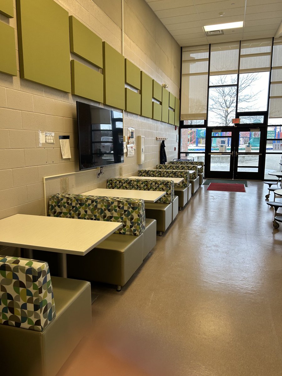 Mayfield_Center's tweet photo. New Year, New Furniture!  Excited to hear the buzz as our students and staff return to see all of our newly updated spaces tomorrow! #luckytobeacyclone #mychoicemayfield https://t.co/hpJmeKHcHm