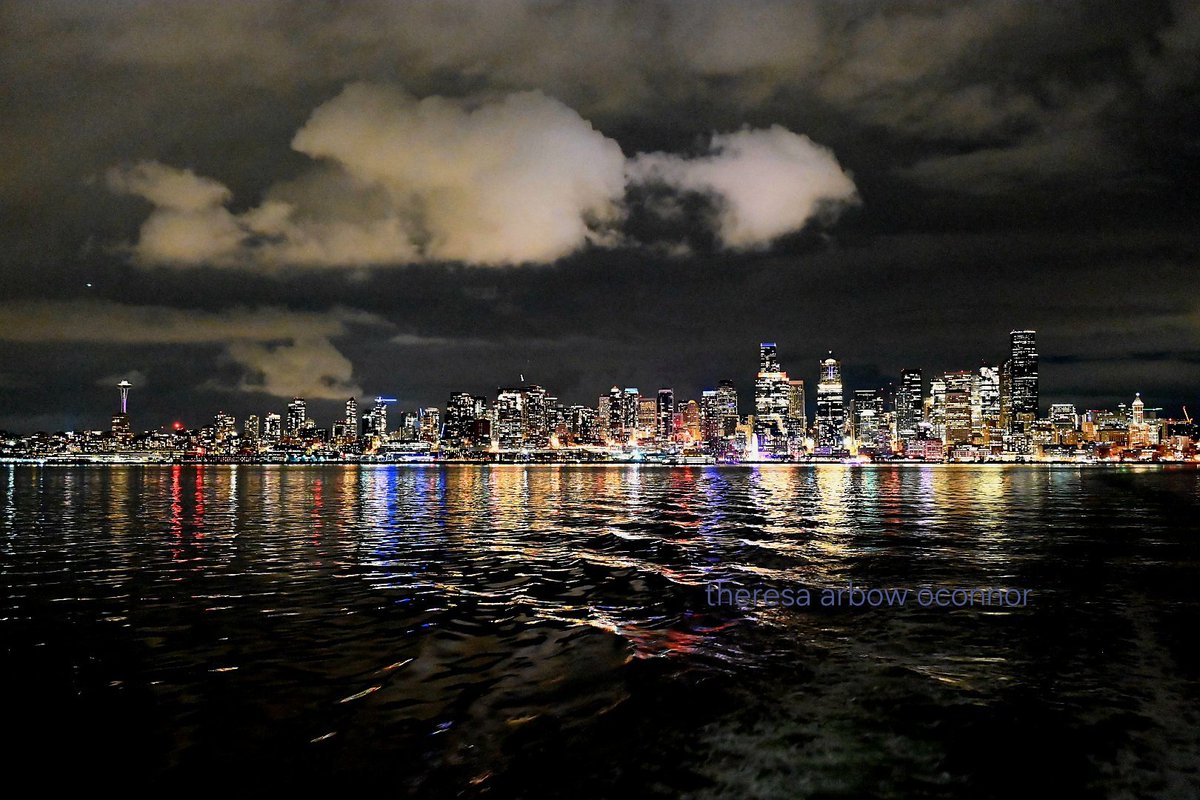 Watertaxi home tonight in the rain ♡ @SeattleWaterfnt