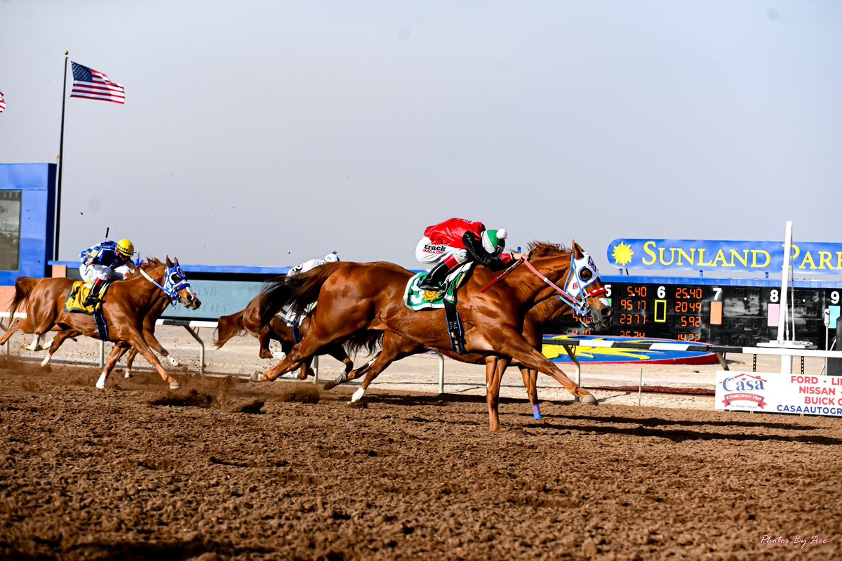 epbcom's tweet photo. Horse Racing : 🏇 Flash Bak roars in $350,000 Championship at Sunland Park (Gr.I) @SPRacino
Gallery is live at https://t.co/DNao5rthAo
#epsportsnet #horseracing #flashBak
Click here 👉 💻📰
https://t.co/Cxo3wWlnoP https://t.co/umKhwo3ChA