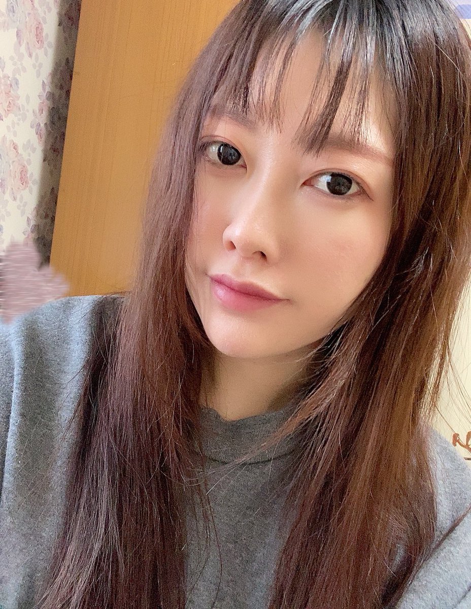 nkmrmiori's tweet photo. 今日は初詣に行ってきたよ✌️
そして昼寝します。ねむい、、 https://t.co/BFom8rOCFr
