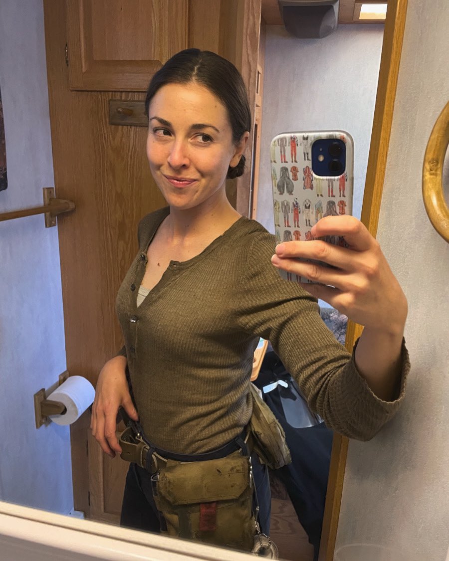 Gina Phillips (@ginaphillips) on Twitter photo Proud of everyone nominated on The Last of Us! 🧟 Best memories from my time on set. <a href="/TheLastofUsHBO/">The Last of Us</a> #tlou #goldenglobes Proud of everyone nominated on The Last of Us! 🧟 Best memories from my time on set. <a href="/TheLastofUsHBO/">The Last of Us</a> #tlou #goldenglobes