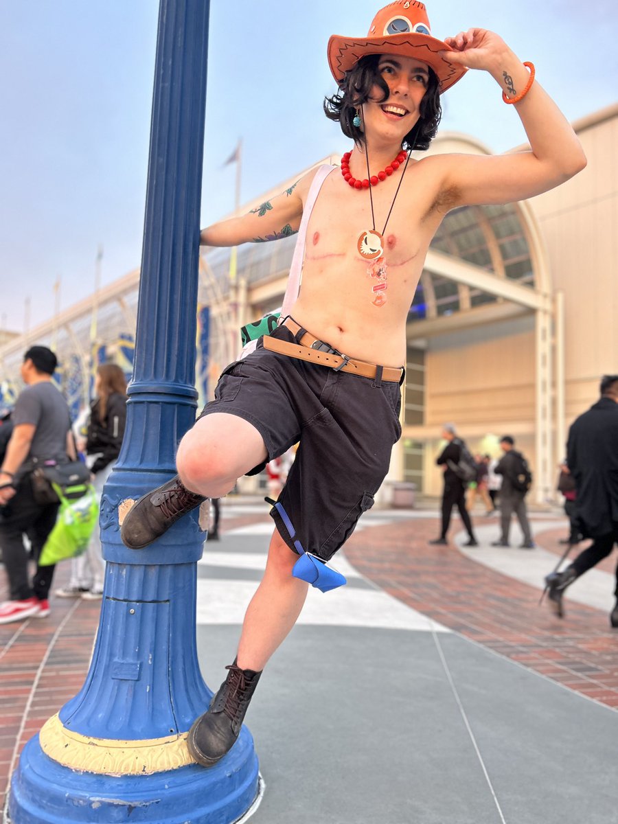 freckledasce's tweet photo. 🔥🍥 ALA was so fun this year! I can’t believe I didn’t get cold LOL https://t.co/voUFf3X84l