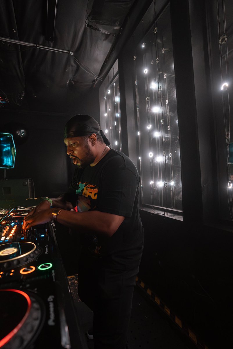 VEGAS!! LAST NIGHT WAS SUCH A VIBE! 🙏🏾🙏🏾 

🎥: <a href="/_JLvisuals_/">MangoElfBar</a>