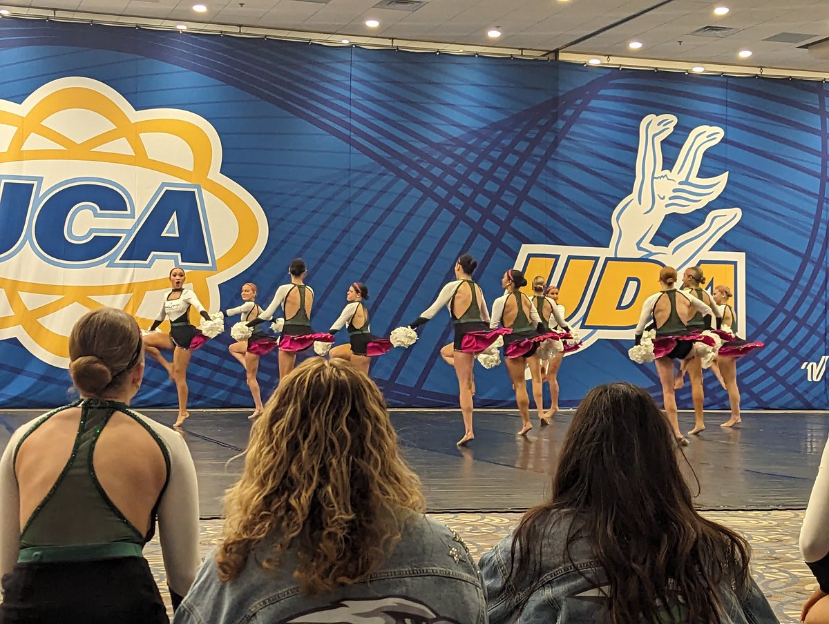 Congratulations to all the Omaha area high school competitors at UDA regionals in Chicago yesterday! Millard South and West, Skutt, Papio South, Gretna, and UNO were so fun to watch! #proud2bmps #omaha #dance