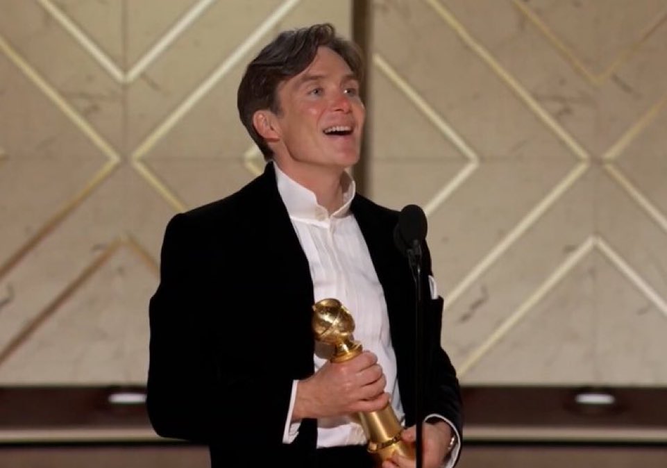 incepthion's tweet photo. my first time golden globe winner <3 https://t.co/mfV5387IsV
