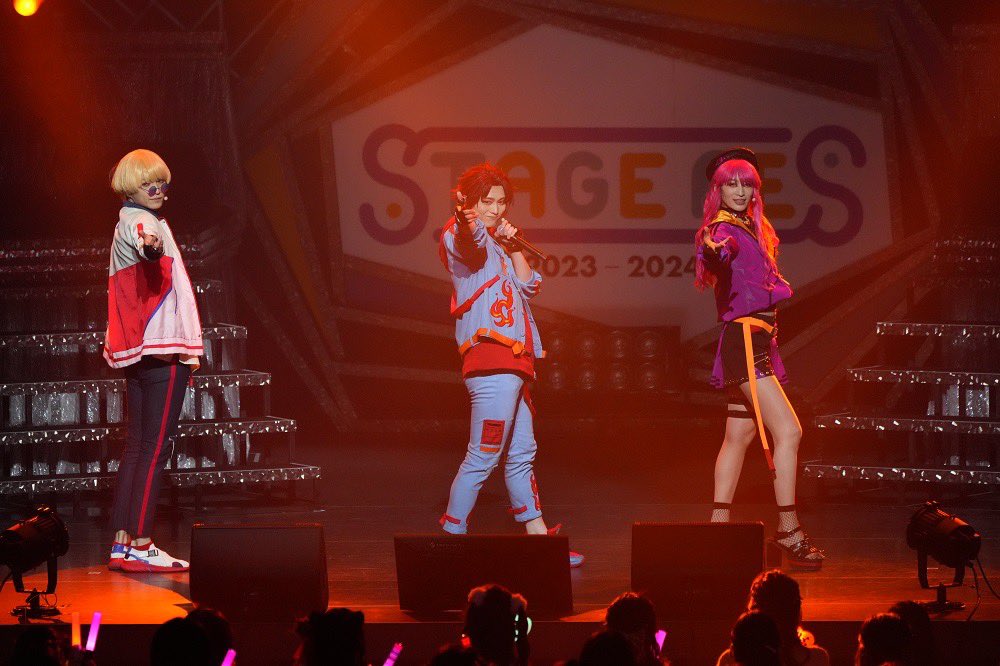 stagefes_staff's tweet photo. ／／

#ステフェス2023 見逃し配信
本日8日(月)23:59まで!!

＼＼

配信チケット発売中▽
第1部・第2部 単品チケット:8日22時まで
通し券：8日20時まで
https://t.co/KoGkY0RX6s

#ステフェス2023 振り返り 
#パラステ 編(第1部)

4チーム全員集合!!
アツいパフォーマンスを披露しました🔥

♪OUTSIDERZ -悪漢奴等 is Justice-(悪漢奴等)
♪Back Off (cozmez)
♪One Shot One Kill (The Cat's Whiskers)
♪F△Bulous (BAE)
♪ROWDIEZ -悪漢奴等 Wanted Vibes- (悪漢奴等)
♪Better Days(cozmez)
♪Here We Go(オールキャスト)