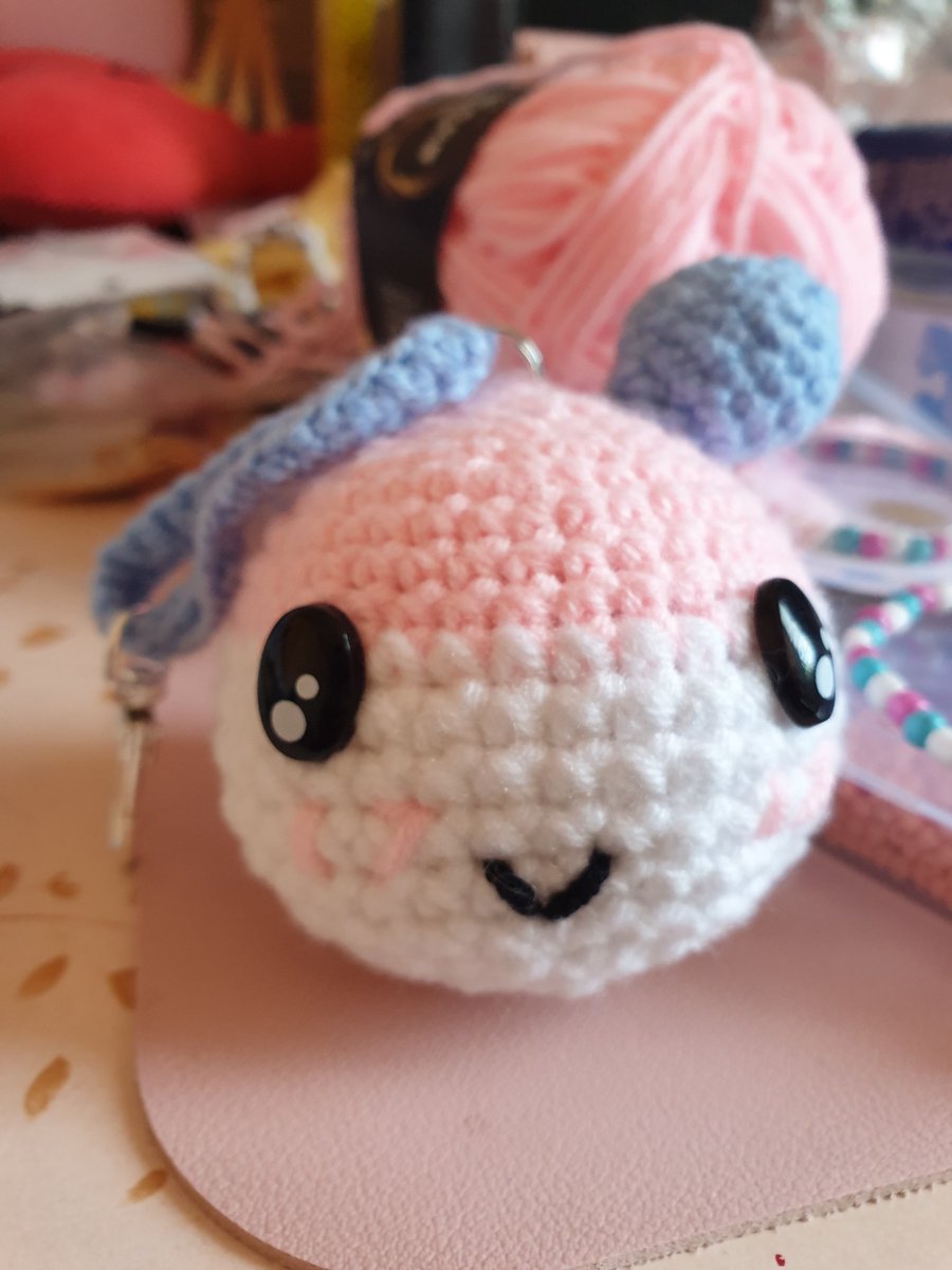 beadthesun's tweet photo. Sunnies! ☀️ Heads up! I've made a bongbongie-inspired amigurumi plushie  keychain 🩷🩵 perfect accessory to accentuate your inner rose quartz and serenity 🩷🩵 will be selling this cutie on d-day. Catch us there on day 1 #FollowinBulacan #SEVENTEENinBULACAN https://t.co/Kny6r4lfY4