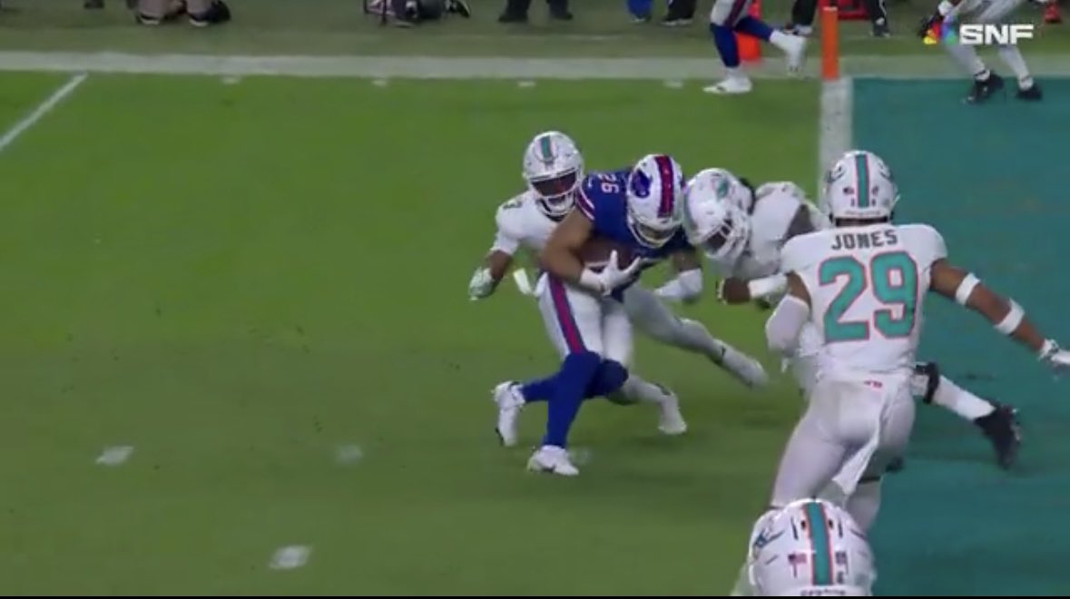 Ray_Keller_48's tweet photo. @jackFNOMG @NFL 🤔 https://t.co/9V52hwYwcV