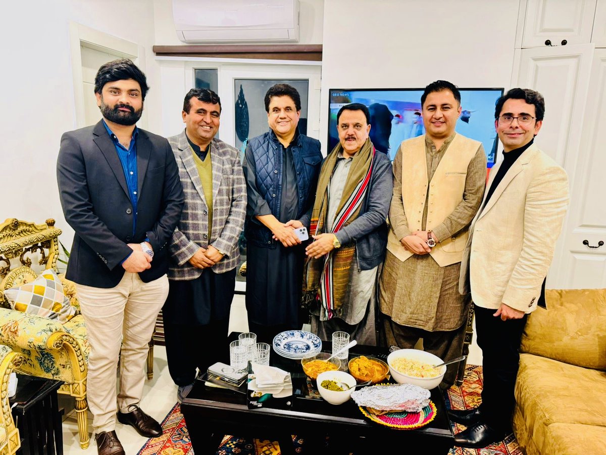 ZHALEPOTO's tweet image. #DinnerReception in the honour of dear friend Sarwar Khushk who is visiting beloved motherland sindh from houston Texas USA 
Thanks Bansi Malhi Saad Memon Amir Zulfiqar Prem Sagar for joining