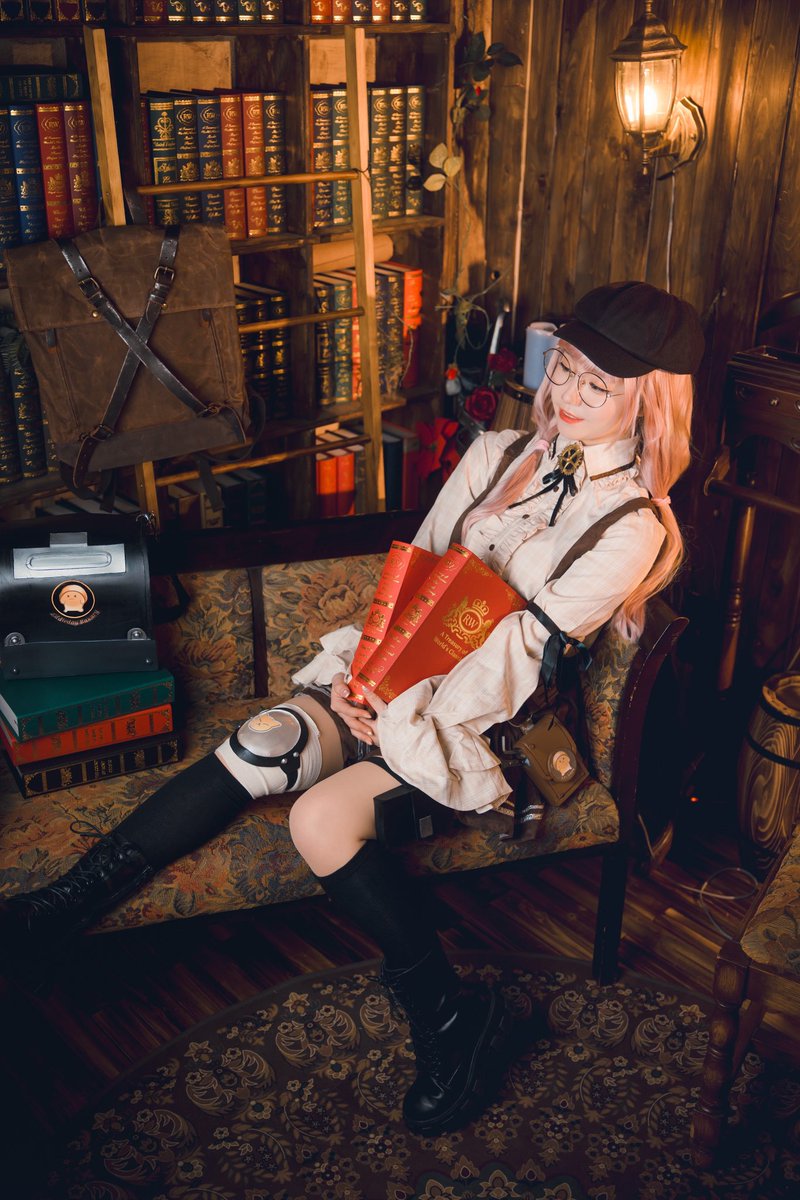 choe_cos's tweet photo. 사이퍼즈 CYPHERS - 에밀리 데이

24.01.07

S. @rzcosstudio 
P. @lesterseong 

"지는 건 싫으니까~ 열심히 싸워볼게요!"

보정본은 계속 타래로 추가됩니다❤︎ꔛ❜

#사이퍼즈 #cyphers #코스프레 #コスプレ
#cospaly  #에밀리 https://t.co/HfkiNp0sAX
