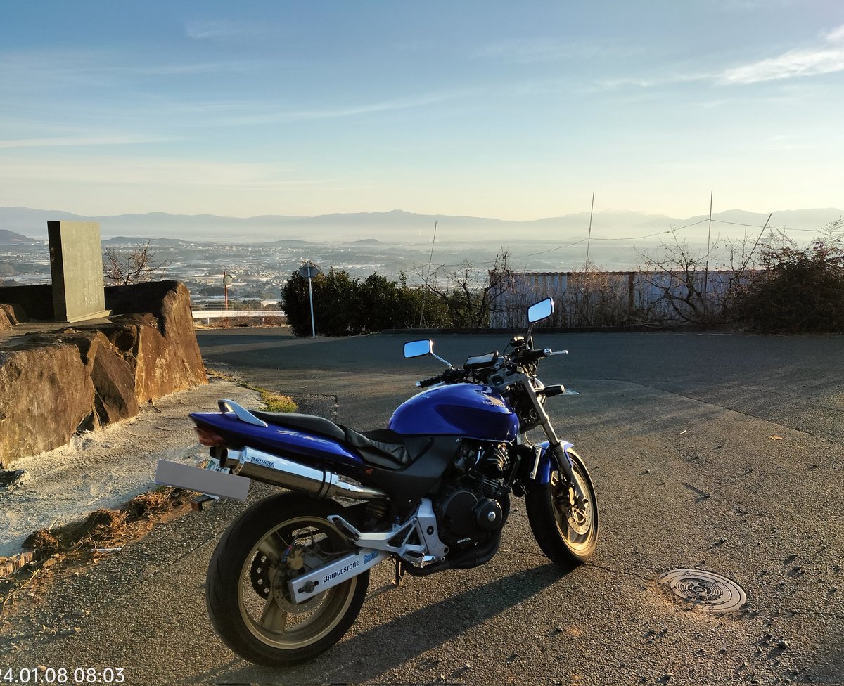 RETURN_HORNET's tweet image. #ホーネット
ちょい、遅めの走り初め🌄