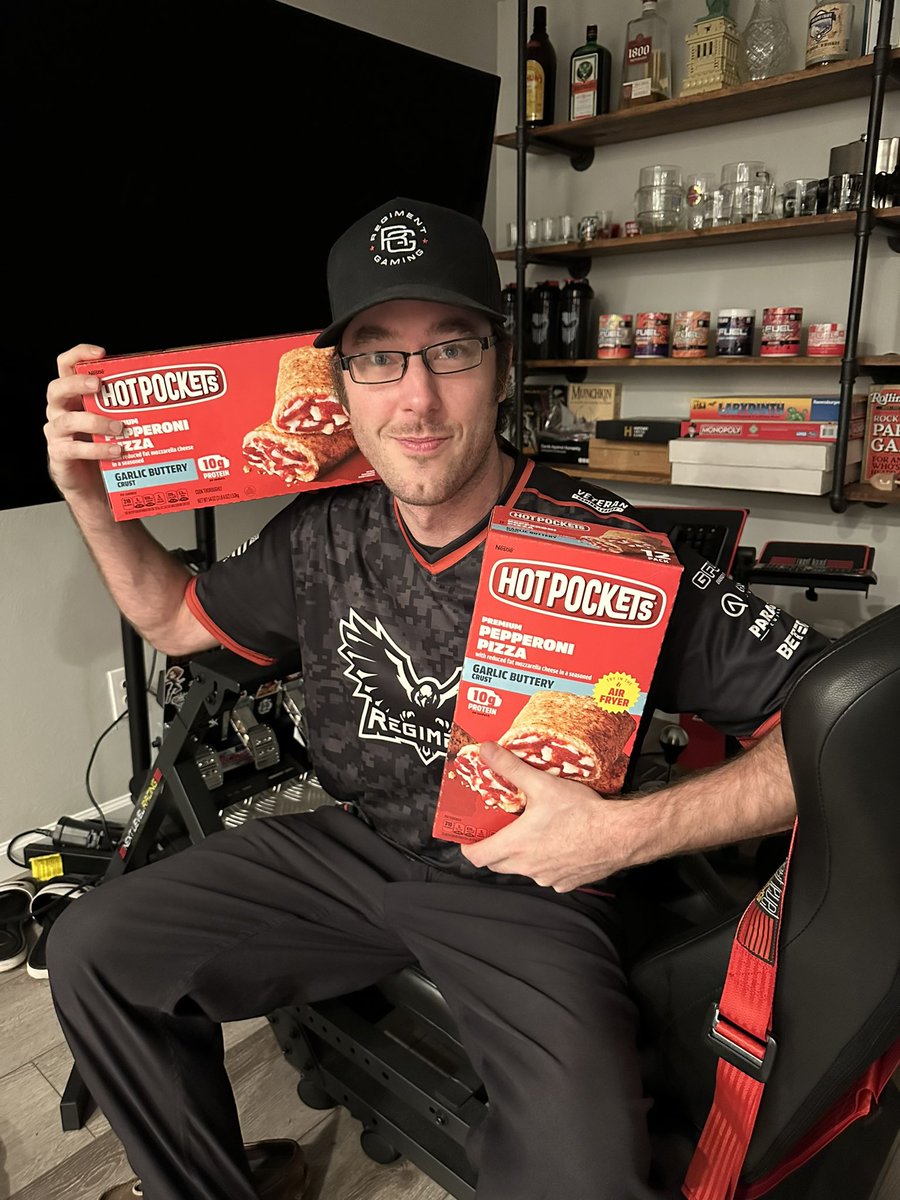 Entxurage's tweet image. Since I won a year supply of @hotpockets, I’ve been hooking up Military Veterans with FREE Hot Pockets! 🫡 

Who wants some Hot Pockets? 🤔