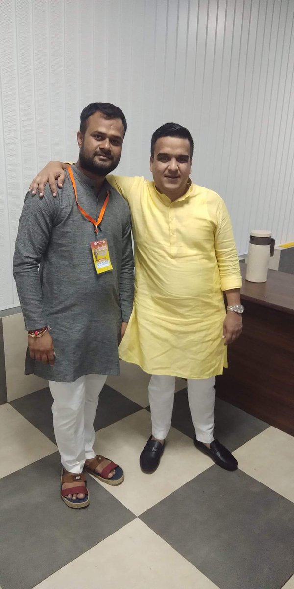 YatinNayak7's tweet photo. સરળ વ્યક્તિત્વ ધરાવનાર, અસંખ્ય યુવાઓના પ્રેરણાસ્ત્રોત, મજૂરા વિધાનસભાના લોકપ્રિય ધારાસભ્ય તેમજ ગુજરાત રાજ્યના ગૃહમંત્રી માનનીય શ્રી @sanghaviharsh જીને જન્મદિવસની સહ્રદય શુભેચ્છાઓ પાઠવું છું.

ઈશ્વર આપને તંદુરસ્તી ભર્યું સ્વાસ્થ્ય અને નિરામય જીવન અર્પે એવી પ્રાર્થના. https://t.co/ZpDUMn1bWA