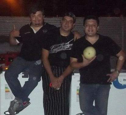 mickyroldan's tweet photo. Feliz cumpleaños my master @Fedecuco 
Foto trabajando en el corsodromo de Gualeguaychú, febrero 2012 https://t.co/EuAJ6wR7tV
