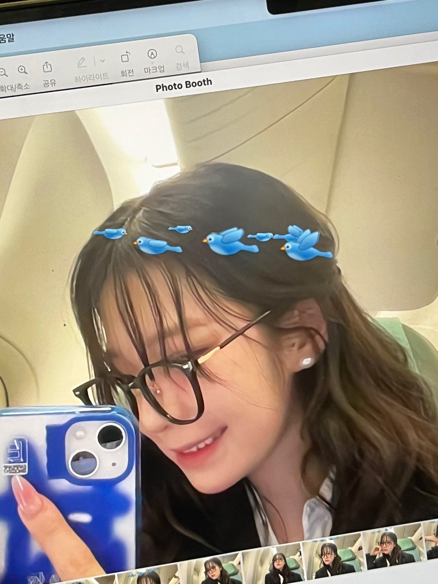 jihoenr's tweet photo. Experimenting with charming filters, my countenance transformed into a visage of undeniable adorableness, capturing a momentary escape from the tedium of aerial seclusion. https://t.co/zuGEYnH5qk