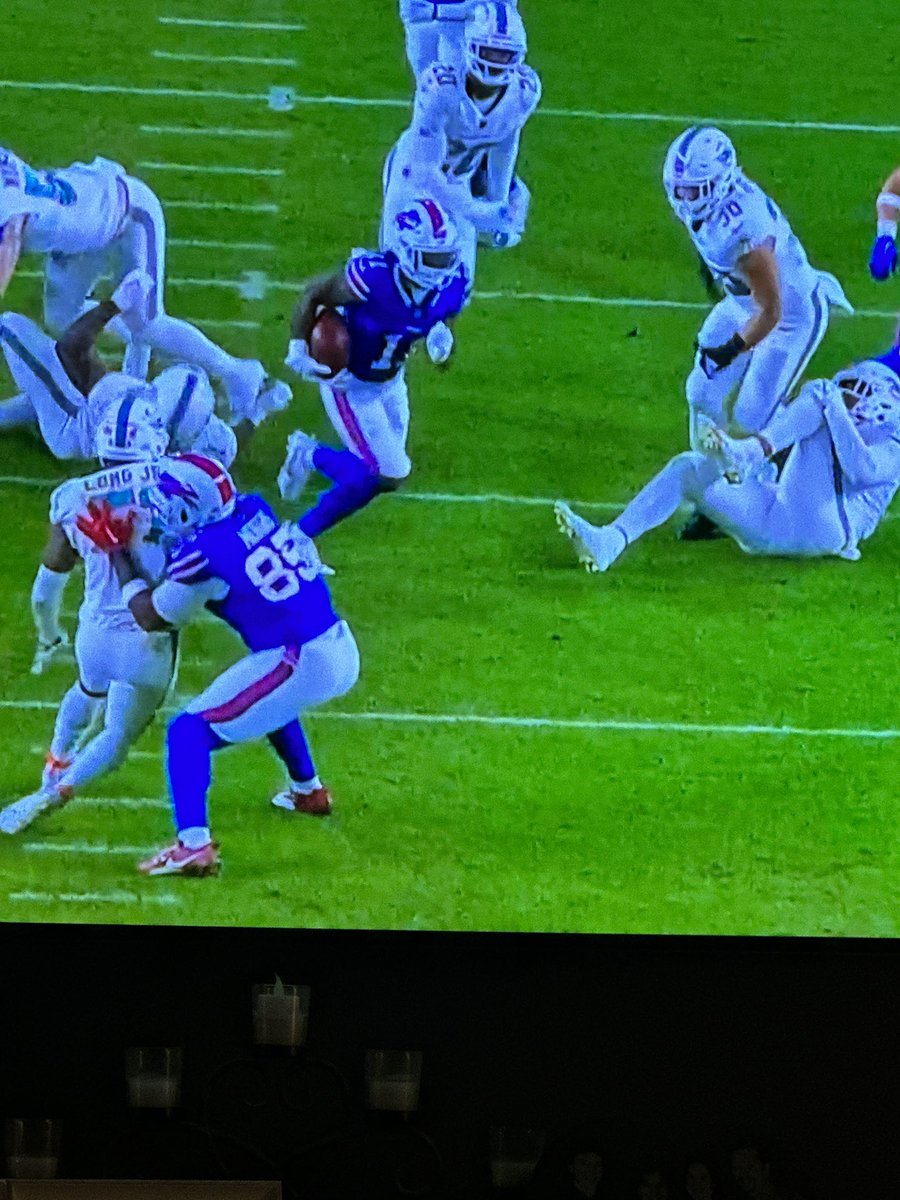 baseball_dino's tweet photo. No block in back #BillsMafia https://t.co/6yDjQfbER2