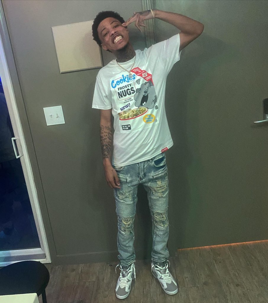 SslChuckie's tweet photo. Don’t needa shotta I’m my own shoota💪🏽😁 #imlikethat #inreallife https://t.co/Umc2xoR6lO