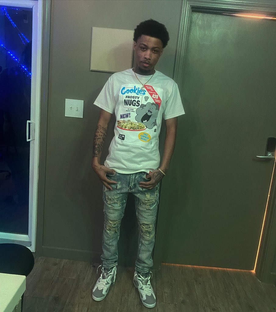 SslChuckie's tweet photo. Don’t needa shotta I’m my own shoota💪🏽😁 #imlikethat #inreallife https://t.co/Umc2xoR6lO