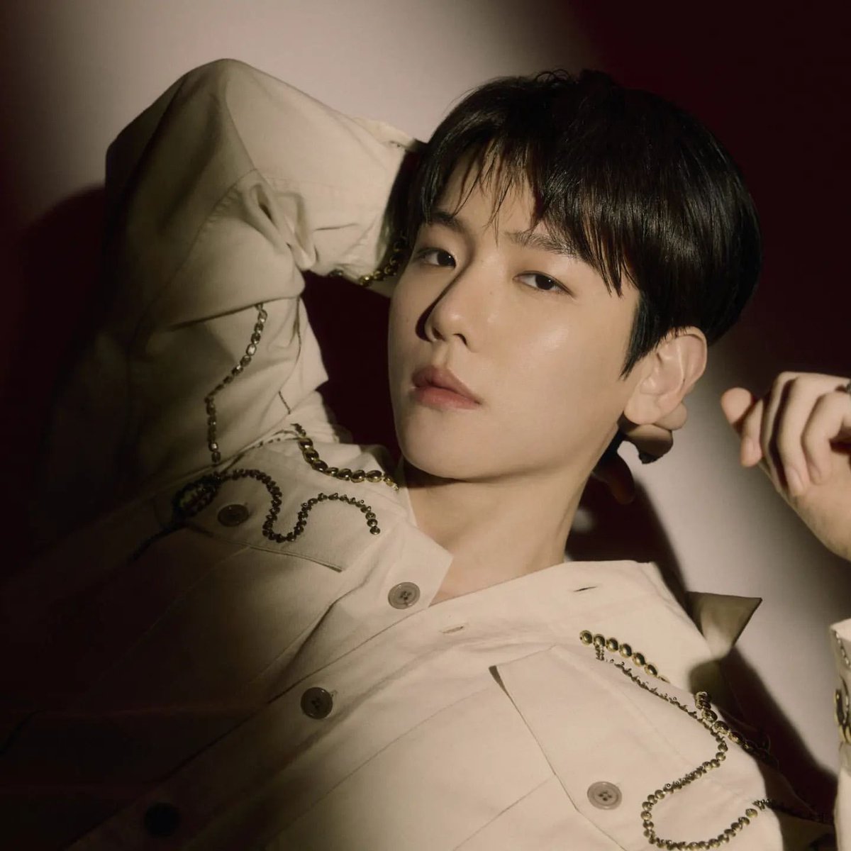inhing100's tweet photo. 백현이 새 프로필사진 짱이다 너무 최고다🥹🥹🥹❤️ https://t.co/Nsobm2hKrK