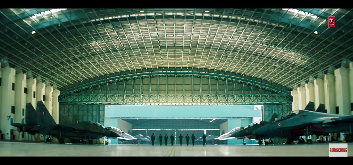 CINEMAGOERR's tweet photo. Satchith Paulose is the cinematographer of #FighterMovie he also deserves praise because look at this view 
#Fighter #HrithikRoshan https://t.co/rfcLMd6i9P