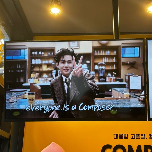 TataLovesArt2's tweet photo. Taehyung was born with music inside him 🥹

V IS COMING 
COMPOSE COFFEE MODEL V
#TaehyungxComposeCoffee https://t.co/GRP9lEeOv5