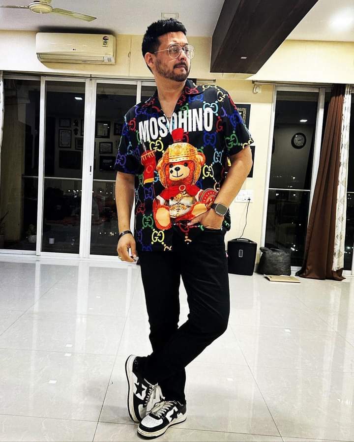 swwapnil_fc's tweet photo. You don’t find a style. A style finds you😉
.
.
#swwapniljoshi #fans #style #fashion #chyd #marathi #maharashtra #india #actorlife #pose #shoot https://t.co/qyzwfZA9Vg