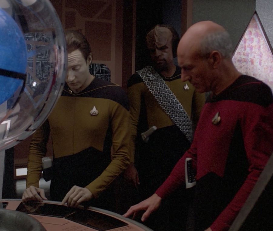 MadonnaOTS's tweet image. “Maybe it’s easy to reboot — oh. No.”
#TNGSunNight #TOSSatNight #HappyFunBall