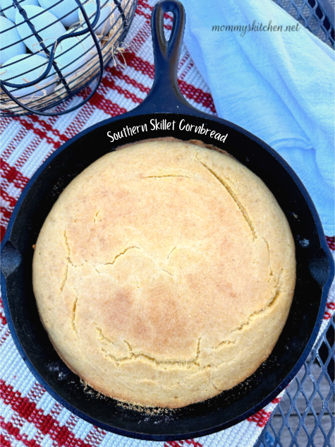 mommyskitchen's tweet photo. This skillet cornbread is crispy, buttery, made with buttermilk and no sugar. This classic cornbread is simple to make and bakes up golden brown. https://t.co/PCy3VNmkFh https://t.co/T0Y0ghYE86