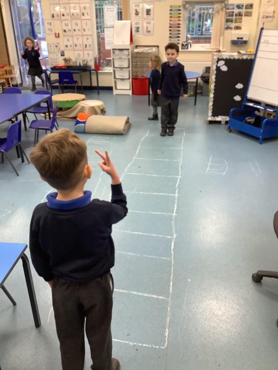 CaythorpeSchool's tweet photo. Children in #EYFS are working together to #subitise 0 to 5 using chalk and a hand drawn number track. #inspiringminds #nurturinghearts @WhiteRoseEd https://t.co/zoVwnhGa6K