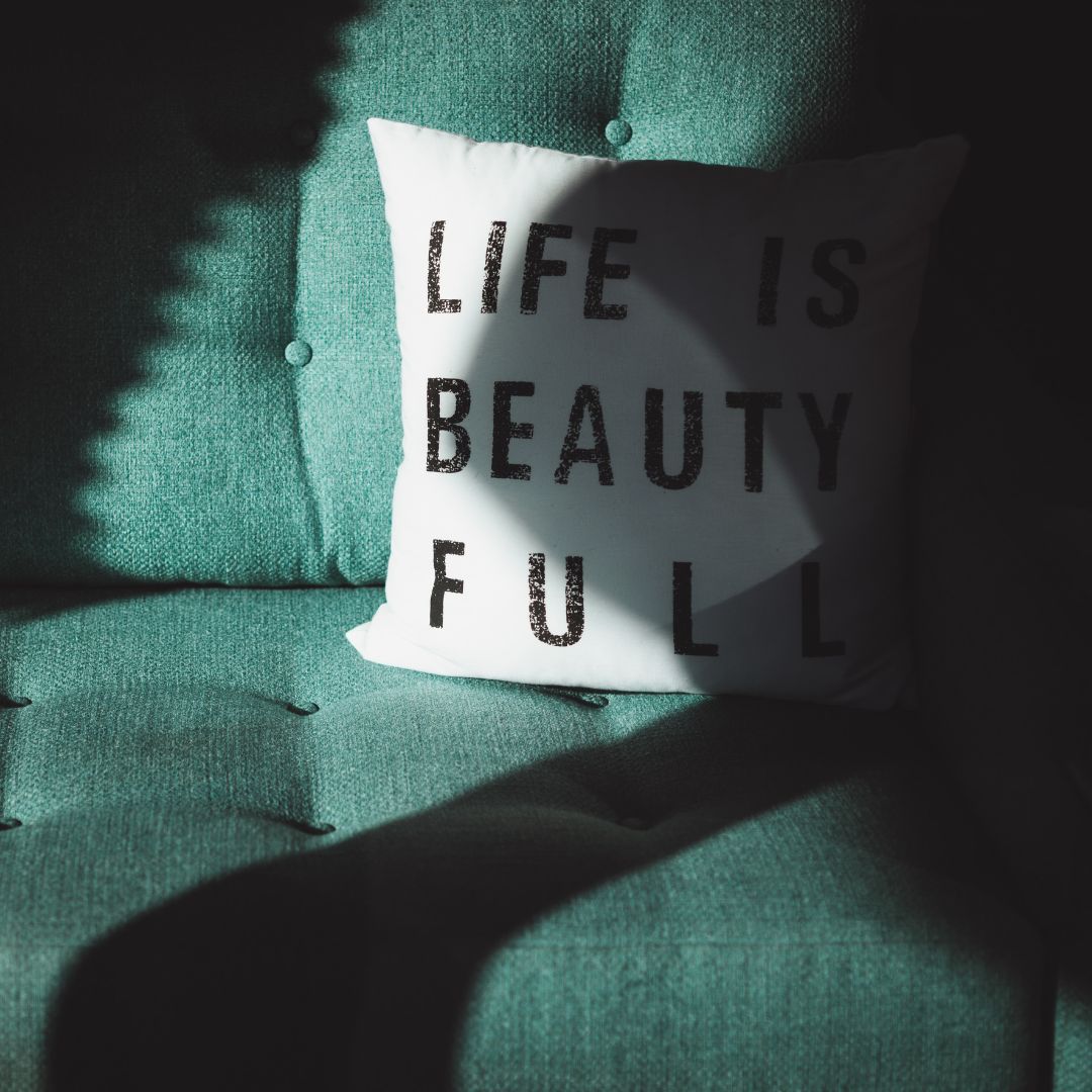 reuse_network's tweet image. #DidYouKnow? When you donate your unwanted sofa to a reuse charity you are:  
🏠 Helping one household 
💷 Saving them £225 
🌳 And creating 52kg of CO2 savings 

How beautiful is that? ✨ 

Find your nearest charity and donate ⤵️  buff.ly/2GMJe1q