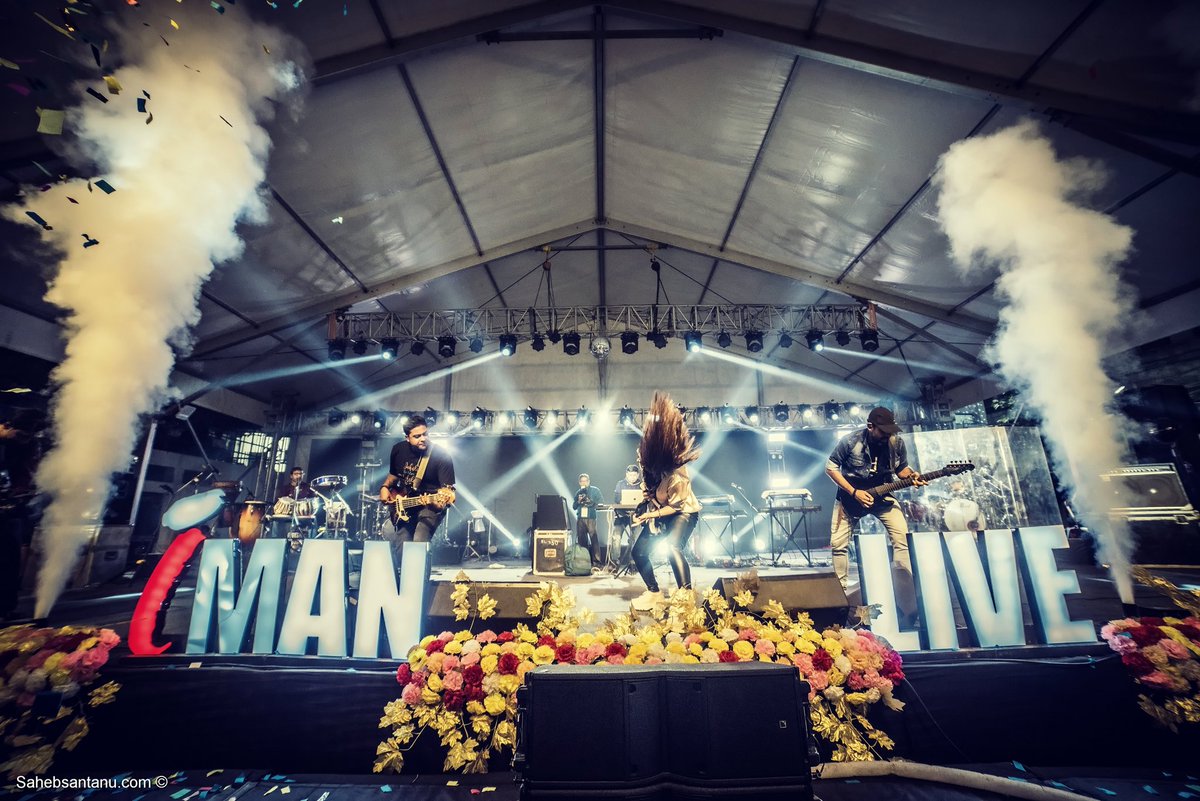 imannmusic's tweet photo. In one word it was "Fantastico"....🔥🔥🔥 #Chetla see you next time super-soon !!
.
.
.
#imanlive #chetla #imanchakraborty #teamtogetherness #ImanChakrabortyLive https://t.co/QqUhyP9RKH