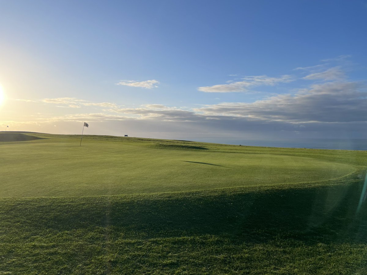 A beautiful but cold start to the week, frost is in the ground so will be slow to clear with the cold wind blowing. Next inspection at 11am <a href="/AndyWelchPGA/">Andy Welch</a> <a href="/whitsandbaygolf/">Whitsand Bay GC</a> <a href="/swsportsnews/">South West Sports News</a> #PlayTheBay