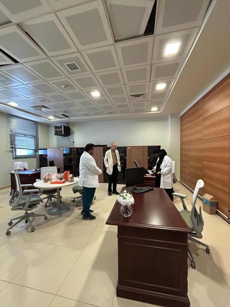 RazaSmjs's tweet image. It was my great pleasure to have Prof Saleh Aldasouqi, Professor of Medicine &amp;amp; Chief of Endocrinology &amp;amp; Metabolism, Michigan State University &amp;amp; a Poet in his own right, in my office. It was an honor to introduce our work. We highly appreciate his intetest and support to SMJS-MET