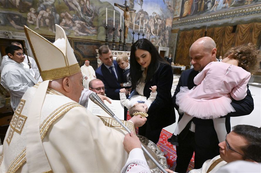 «Mettere al mondo dei figli e accoglierli è un “prendersi cura del mondo”». Leggi tutto l'articolo di Luca Sommacal, presidente di Famiglie per l'Accoglienza, pubblicato da <a href="/Avvenire_Nei/">𝐀𝐯𝐯𝐞𝐧𝐢𝐫𝐞</a> 

👉bit.ly/AvvenireSommac…
📸 Vatican Media/Catholic Press Photo