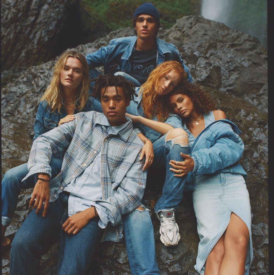 AmericanEagleJP's tweet photo. 【新年には、新しい #AEJeans !】

 #AEJeans 🗓️ で新年を迎えましょう。 

みなさまのニーズに合わせた、あらゆるフィット感で作られております💙
詳しくは AE ストアで試着してください👖🤗 https://t.co/UOA8UXNoqe