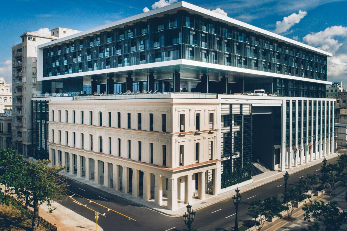 Iberostar Grand Packard

jetclassgroup.com/en/portfolio/i…

#jetclassgroup #interiorarchitecture #hospitalitydesign #hospitality #bespokefurniture #hospitalityinteriors #hospitalitydesigner #contractproject #mobiliario