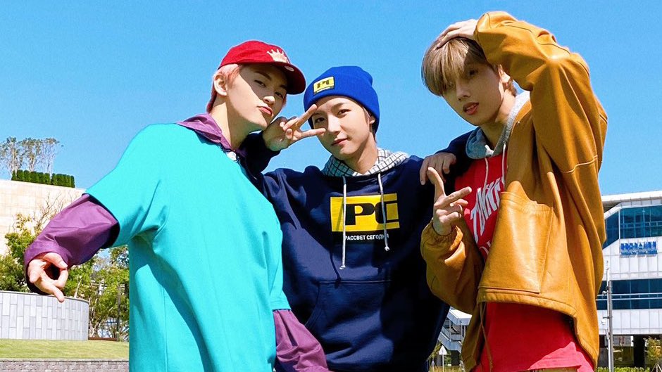 renjuns323's tweet photo. forever in the same order… my lovelies 🥺 https://t.co/4x1b6qnIIT