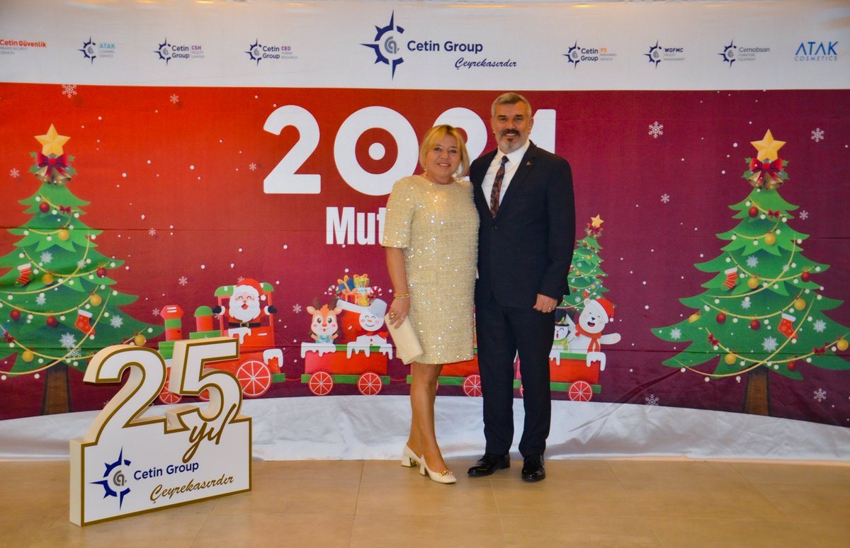 Cetin_Group's tweet photo. Cumhuriyetimizin 100. yıl dönümünü kutladığımız ve şirketimizin kuruluşunun çeyrek asrını geride bıraktığımız bu tarihi yılda, yeni bir yılın hayallerini kurmak ve birliğimizi daha da pekiştirmek için bir araya geldik. https://t.co/jEOyvTGWgY