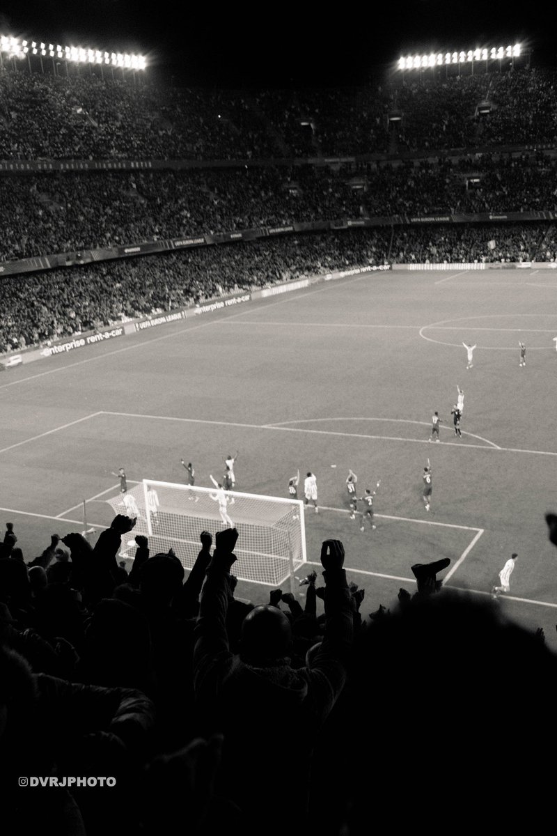 davidrojass's tweet photo. Necesitamos apoyar a nuestro equipo, con o sin peros.

Una victoria sería enorme para nosotros en el comienzo del año.

Ruido, energía y Betis!!
#betis #realbetisbalompie #sevilla #football #footballculture
#footballfans #footballphotography https://t.co/g76W3d98pg