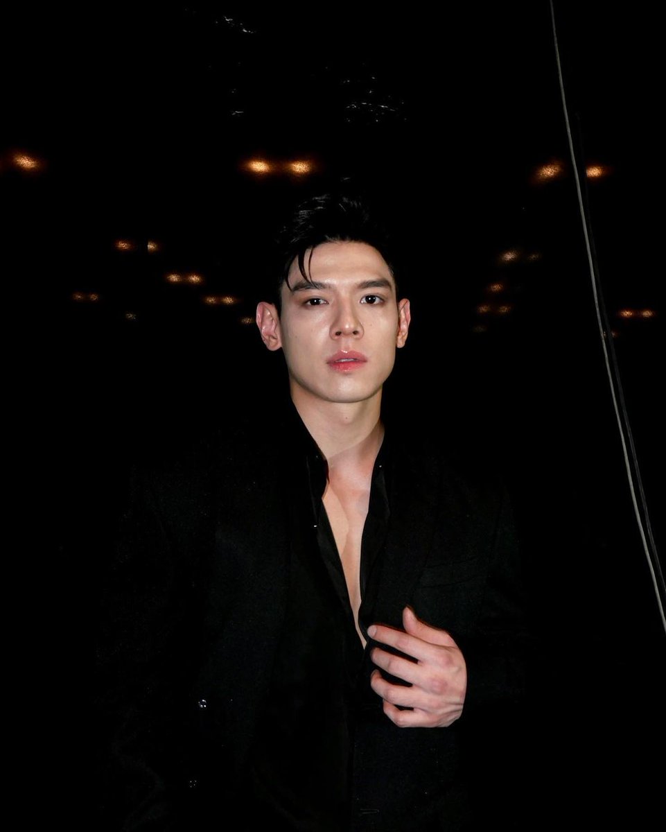 kpoudel3's tweet photo. I dont know about anything but next time I wanna see this man in  BL  in main role 🙈

He is soo FINE , it will be a huge loss for BL fan 👀
@gapjakarin

#gapjakarin
#TheSignลางสังหรณ์ #TheSignลางสังหรณ์EP7  #TheSignTheSeries https://t.co/Bi9dD3OeLq