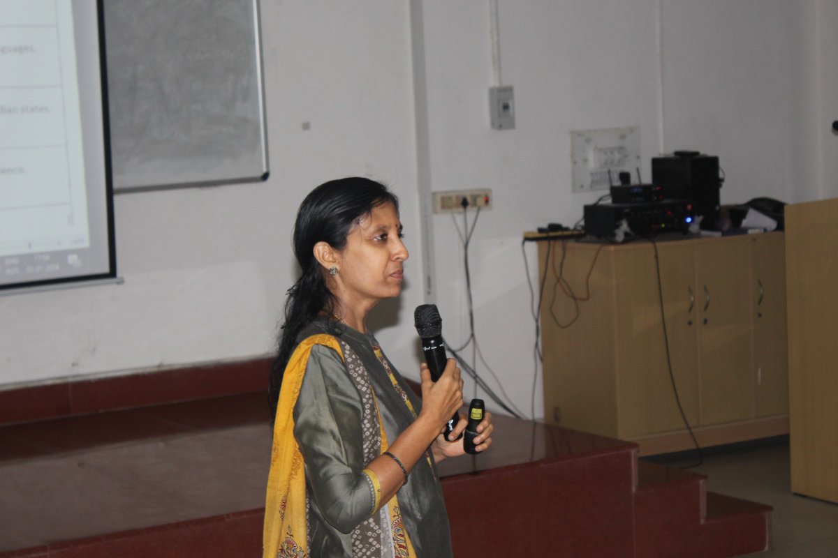 casfoscbe's tweet photo. On 06th Jan 2024, Guest lecture on “HRD- Special Module on Communication Skills” has been delivered by Dr. Ambika Sitaraman & Team, Silver Tongue at CASFOS, Coimbatore for SFS 2022-2024 (I) Batch .
#sfs #casfos #guestlecture #humanresource #classroom #training https://t.co/Fmw9972XNc